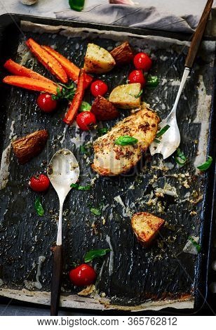 Sheet Pan Chicken And Veggies..style Rustic.selective Focus
