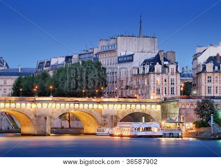 Pont Neuf.