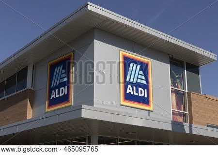 Aldi Discount Supermarket. Aldi Sells A Range Of Grocery Items, Including Produce, Meat And Dairy At
