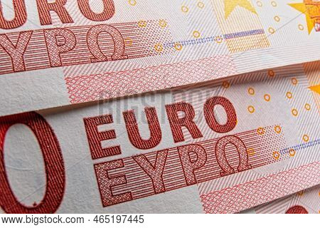 Money Counterfeit Protection - Tanper-proof Fine Lines Authenticity Cash Print Macro