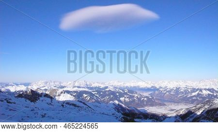Cumulus Lenticularis Kaprun Zell Am See Austria Wintersport Alps Blue Sky