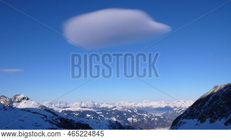 Cumulus Lenticularis Kaprun Zell Am See Austria Wintersport Alps Blue Sky