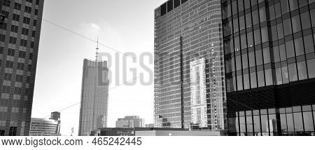 Warsaw, Poland. 6 November 2022. Skyscrapers In The Financial District Of Downtown Warsaw. Black And