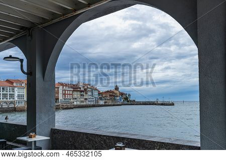 Luanco, Asturias, Spain, October 30, 2022.view Of The Town Of Luanco, Lluancu, In Asturias