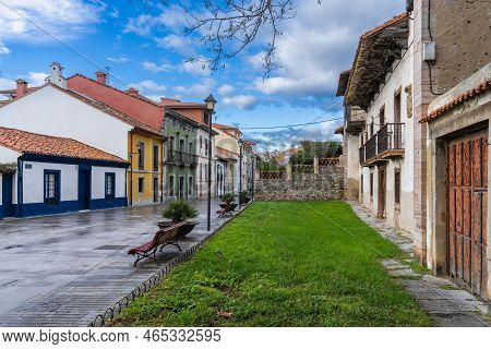Luanco, Asturias, Spain, October 30, 2022.view Of The Town Of Luanco, Lluancu, In Asturias
