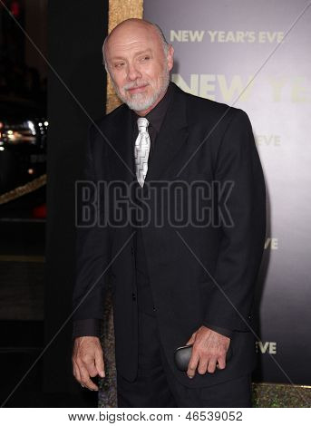 LOS ANGELES - grudzień 05: HECTOR ELIZONDO przybywających do 