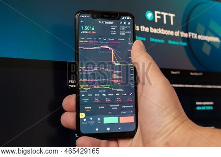 Kyiv, Ukraine - November 14, 2022: Global Fall Of Cryptocurrency - Ftt Token Fell Down On The Chart 