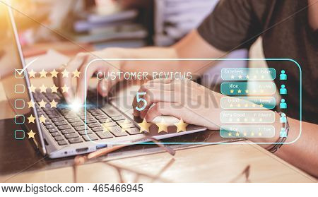 Users Rate The Service Experience In The Concept : Customer Satisfaction Survey Online Application A