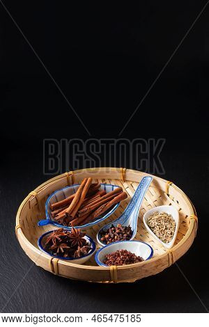 Food Concept Origin Chinese Five Spice  Star Anise, Fennel Seeds, Szechuan Peppercorns, Whole Cloves
