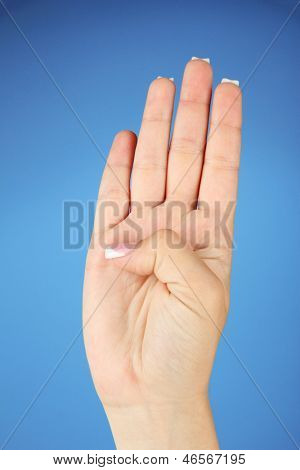 Sormi oikeinkirjoitus aakkoset American Sign Language (ASL). Kirjain B