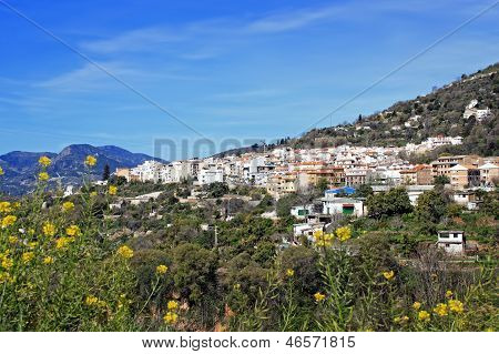 Bílý vesnice v Andalusii, Španělsko