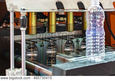 Metal Mold For Plastic Pet Bottle Making And Blow Nozzle Of Automatic Bottle Blowing Machine For Man