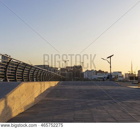 Dubai, Uae - 10.09.2022 Walk In The Festival Promenade. City