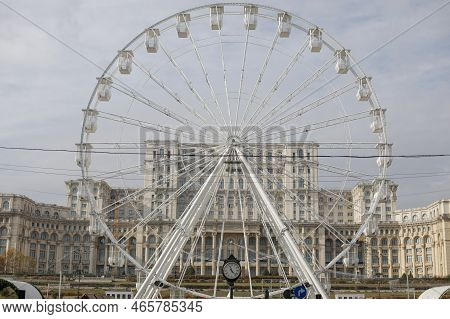 Bucharest, Romania - November 18, 2022: Details With The Ferris Wheel From The Christmas Market In P