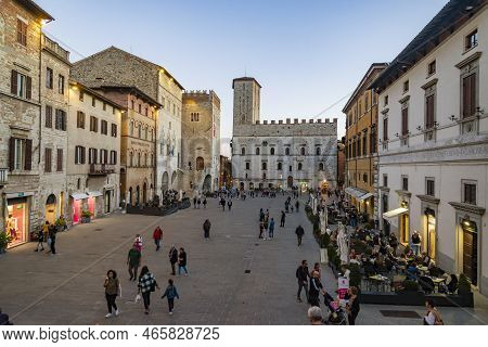 Todi, Italy - October 31, 2022: The Duomo And Piazza Del Popolo Square Full Of Tourists, Historic Ce