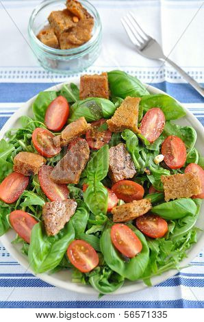 Panzanella, healthy Italian Salad