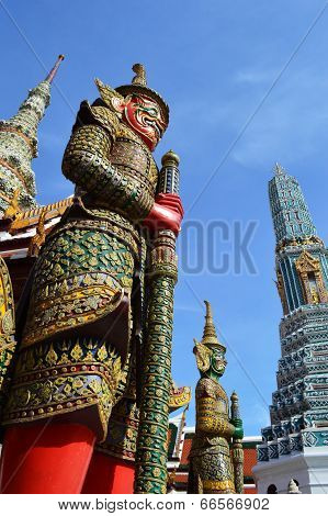 Guardian giants, Wat Phra Kaew, Thailand