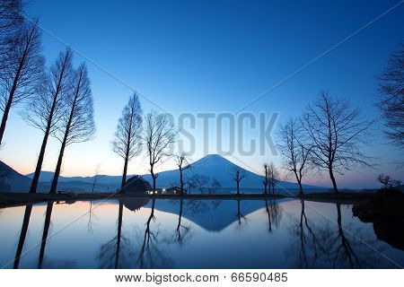 Mountain fuji in sunrise
