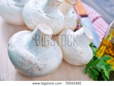 raw mushrooms