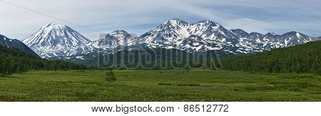 Volcanoes of Kamchatka: Koriaksky Volcano, Arik and Aag Volcano