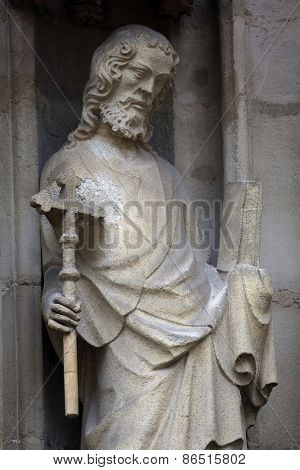 VIENNA, AUSTRIA - OCTOBER 11: Statue of Saint, facade of Minoriten kirche in Vienna, Austria on October 11, 2014.