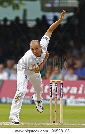 LONDON, ENGLAND. AUGUST 19 2012 England's Jonathan Trott bowling during the third Investec cricket  test match between England and South Africa, at Lords Cricket Ground