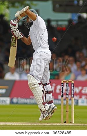 LONDON, ENGLAND. AUGUST 19 2012 South Africa's Hashim Amla plays at a high ball as he jumps in the air during the third Investec cricket  test match between England and South Africa,