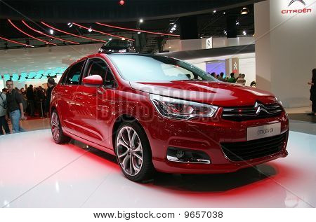 Citroen C4 světová premiéra na autosalonu v Paříži