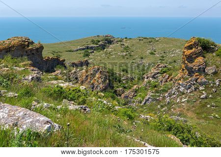 Stone Mountain chaoses Opuk. Opuksky Reserve is located on the southern coast of Kerch Peninsula.