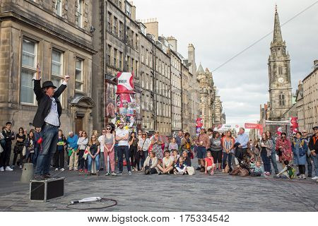 EDINBURGH, SCOTLAND. AUGUST 27. Artists perform during the Edinburgh Fringe on August 27, 2016 in Edinburgh, Scotland