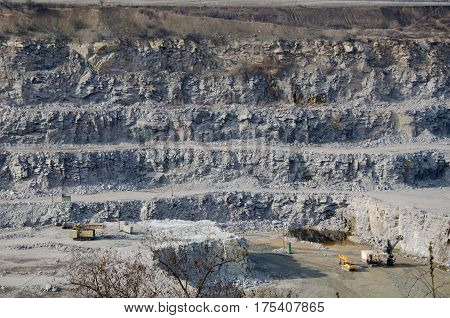 kind on a lithoidal quarry from above