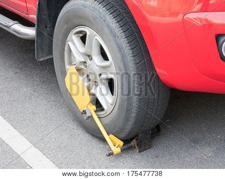 Wheel lock the car for safety the theft
