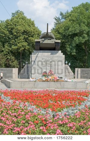 Monumento alla seconda guerra mondiale le navi cisterna...