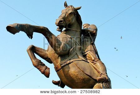 Statue des Fahrers zu Pferd