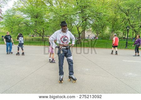 New York, Usa - May 5, 2018: Unidentified People On The Street Of New York.