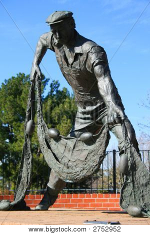 Statua