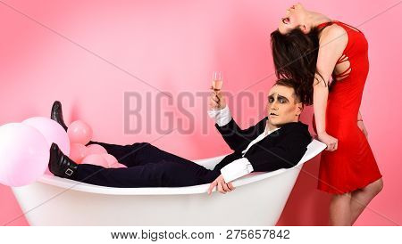 Expressing Their Feelings Or Emotions. Mime Artists. Couple In Love Mime Enjoy In Bath Room. Couple 