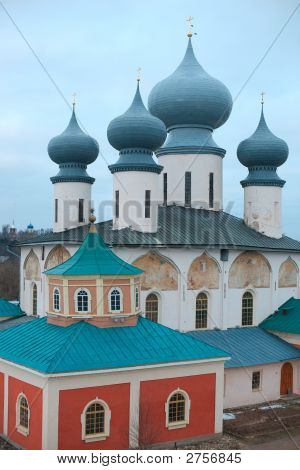 Tihvinän Dormition luostari