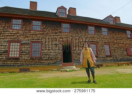 Augusta, Me, Usa - Jun 7, 2015: Historical Patriot Reenactor In Fort Western Is A Former British Col