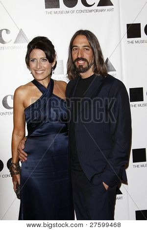 LOS ANGELES - NOV 12: Lisa Edelstein; Robert Russell på 2011 MOCA Gala, en kunstners liv Manifes