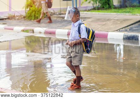 Kanchanaburi,thailand-july 2,2020:thai Students Wear Various Medical Masks To Prevent Themselves Fro