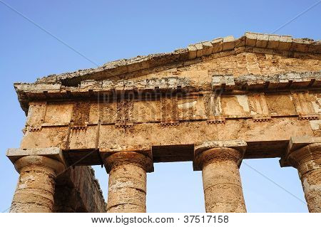 시 실리의 그리스 Segesta 사원