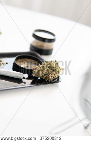 Grinder And Cannabis Weed Bud. Sativa Indica Medical Health. Thc Kief In Grinder.