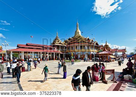 Inle Lake, Myanmar - Nov 09, 2019: Padogas Of Buddhist Monastery, Inle Lake, Shan State Of Myanmar F
