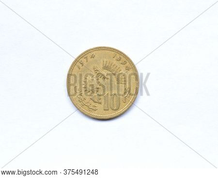 Obverse Of 10 Santimat Coin Made By Morocco In 1974