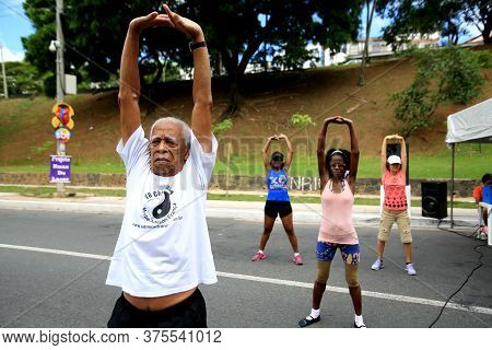 Salvador, Bahia/ Brazil - February 21, 2016: People Are Seen During Tai Chi Chuan Class In Salvador'