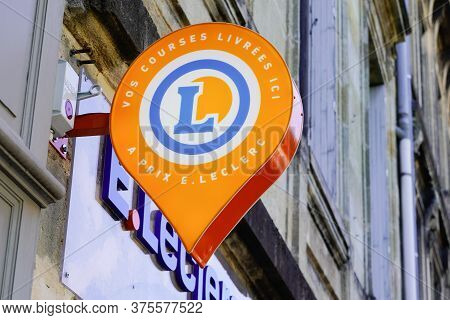 Bordeaux , Aquitaine / France - 07 07 2020 : E.leclerc Relais Text Logo Sign On Building Facade Shop