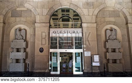 Bologna / Italy - Juin 27, 2020: Main Entrance To The Municipal Police Headquarters In Bologna