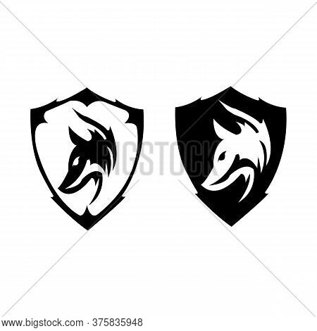 Howling Wolf Black And White Vector Design Set - Standing Animal And Tribal Style Head Outline