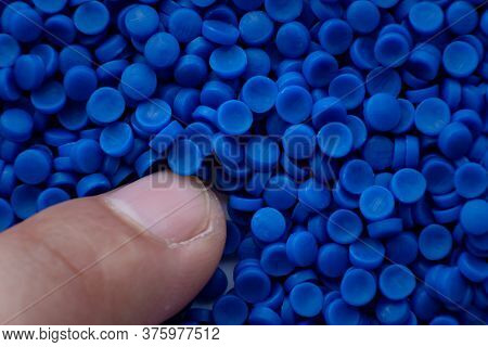 Blue Plastic Grain, Plastic Polymer Granules,hand Hold Polymer Pellets, Raw Materials For Making Wat